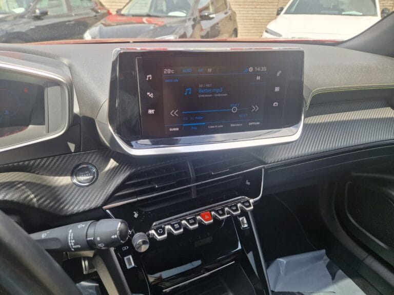 PEUGEOT 2008 1.2 PURE TECH GT-Line
