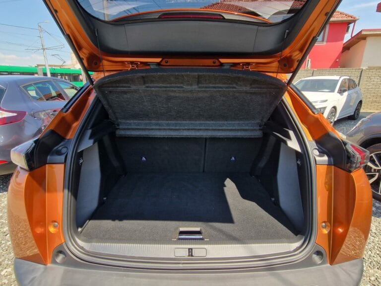 PEUGEOT 2008 1.2 PURE TECH ALLURE