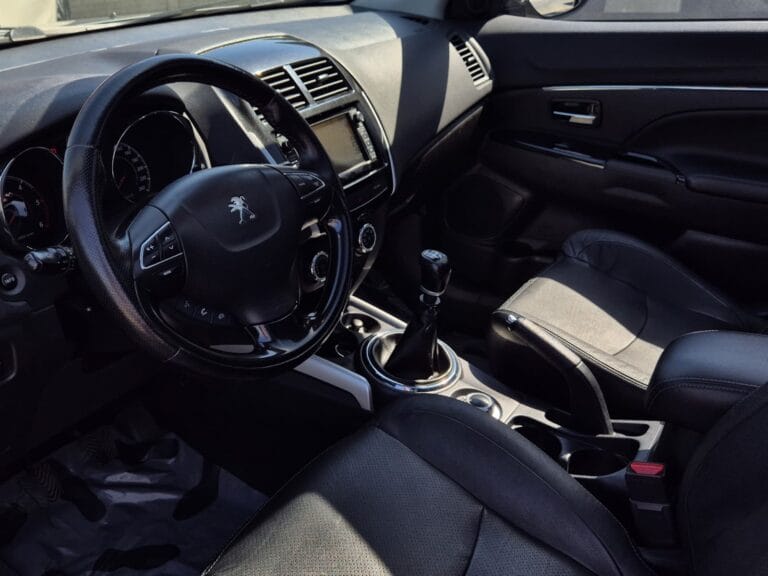 PEUGEOT 4008 1.8 HDI 4X4 ALLURE