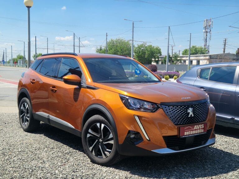 PEUGEOT 2008 1.2 PURE TECH ALLURE