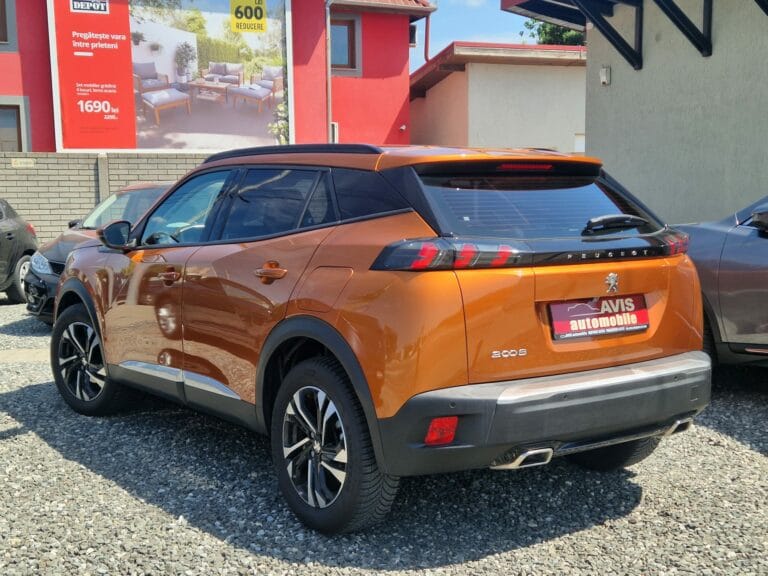 PEUGEOT 2008 1.2 PURE TECH ALLURE