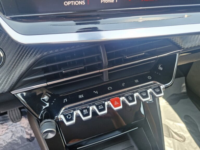 PEUGEOT 2008 1.2 PURE TECH ALLURE