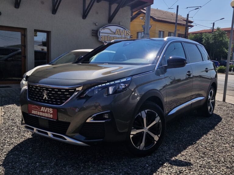 PEUGEOT 5008 rulat la parc auto Arad - AVIS Automobile