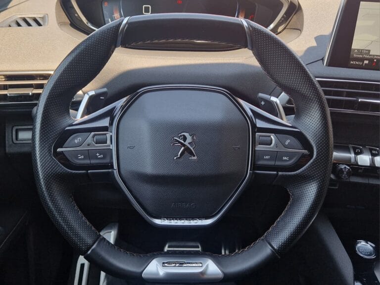 PEUGEOT 5008 1.6 PureTech GT Line AUTOMAT 7 LOCURI