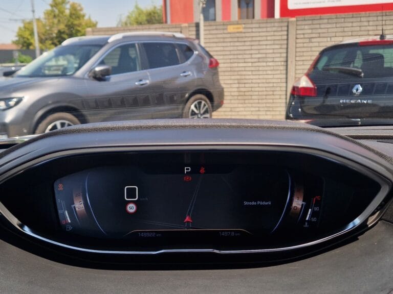 PEUGEOT 5008 1.6 PureTech GT Line AUTOMAT 7 LOCURI