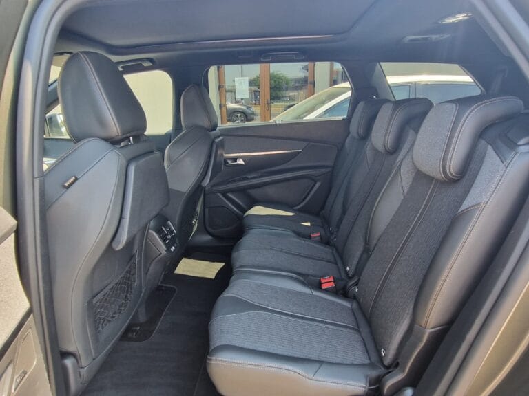 PEUGEOT 5008 1.6 PureTech GT Line AUTOMAT 7 LOCURI
