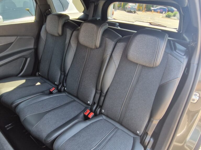 PEUGEOT 5008 1.6 PureTech GT Line AUTOMAT 7 LOCURI