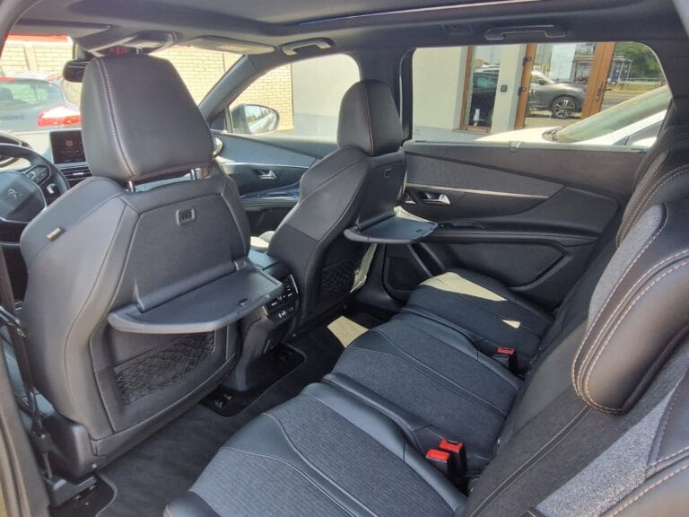 PEUGEOT 5008 1.6 PureTech GT Line AUTOMAT 7 LOCURI