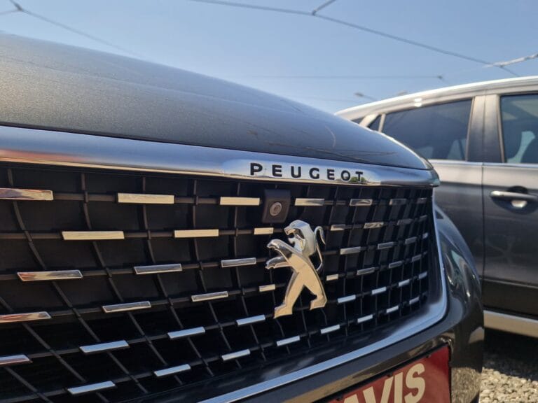 PEUGEOT 5008 1.6 PureTech GT Line AUTOMAT 7 LOCURI
