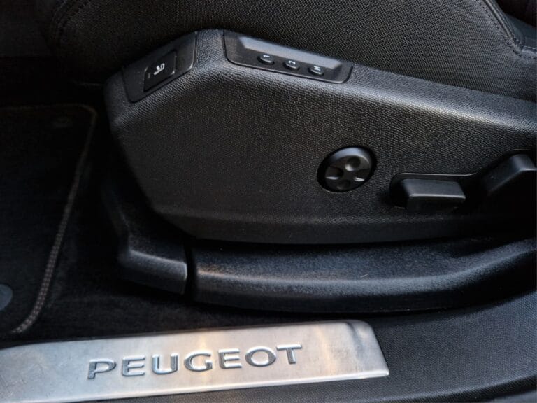 PEUGEOT 3008 1.6 THP GT-line AUTOMAT