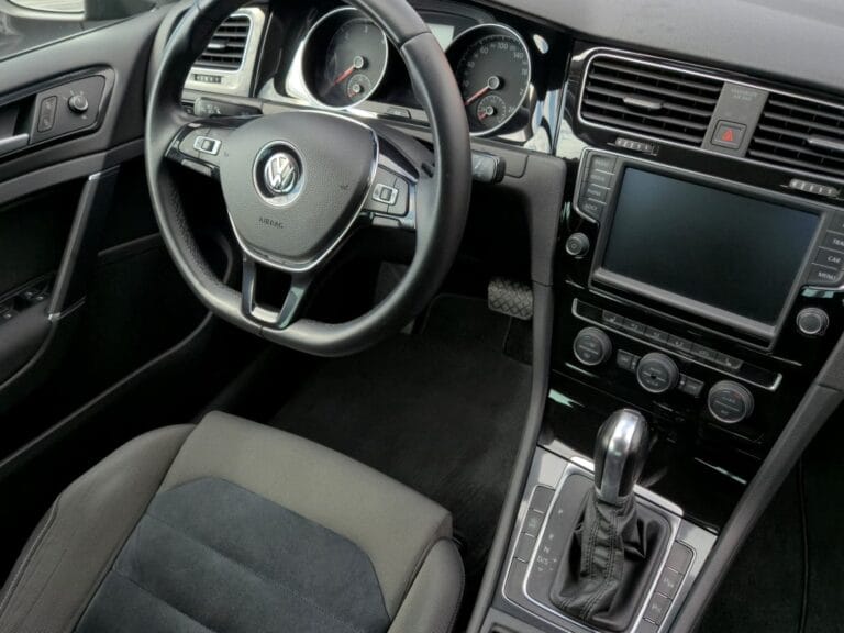 VW GOLF 7 2.0 TDI DSG HIGHLINE HATCHBACK