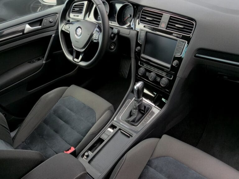 VW GOLF 7 2.0 TDI DSG HIGHLINE HATCHBACK