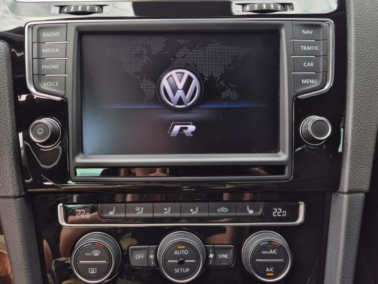 VW GOLF 7 2.0 TDI DSG HIGHLINE HATCHBACK