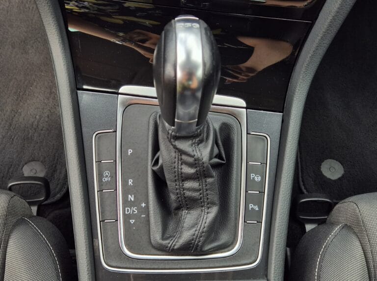 VW GOLF 7 2.0 TDI DSG HIGHLINE HATCHBACK